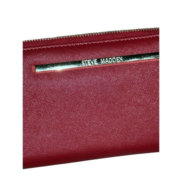 Nice STEVE MADDEN Women’s Red Wallet Clutch Detachable Strap Good Condition reta - Picture 2 of 6